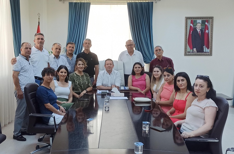 Muhtarlar Gücü Derneği'nin Yeni Başkanı Mürvet Karakoç Ve Beraberindeki Yönetim Kurulu Üyeleri, Kaymakamımız Sayın Fatih Görmüş'ü Ziyaret Etti